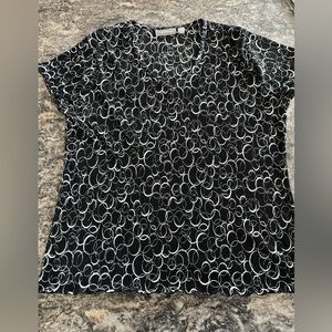 Women’s Croft & Barrow Black and White Circle Textured Print Top